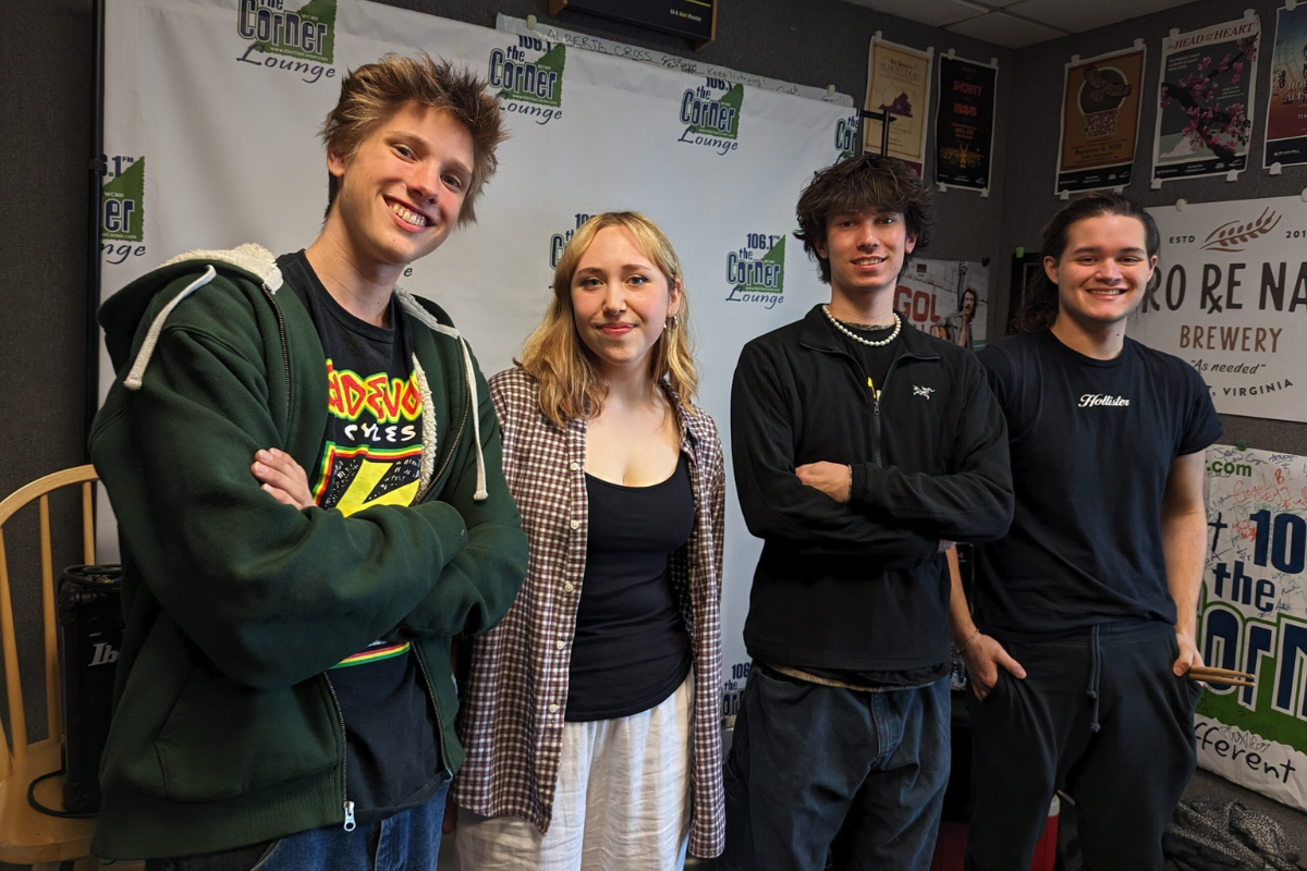 The band En Regalia standing in the Corner studio.