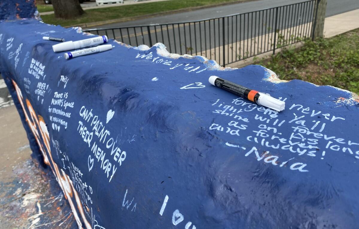 Markers on west railing