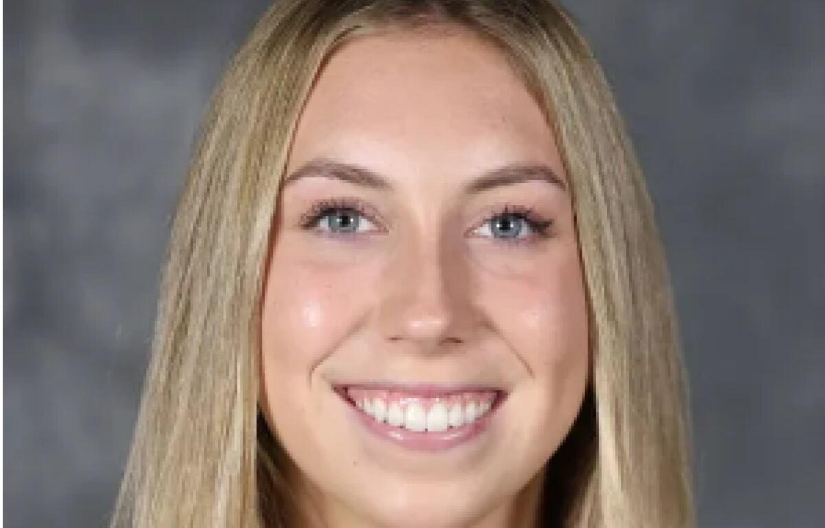 Gretchen Walsh UVa Swimming photo