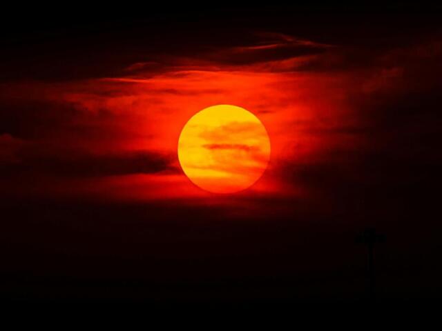 red sun