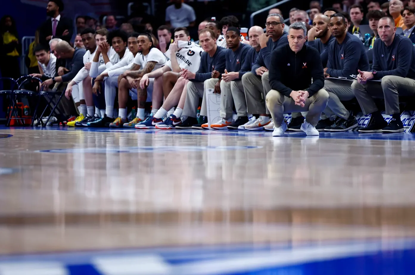 Basketball Tony Bennett