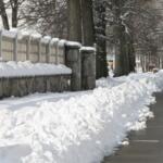 Snow Shoveled Sidewalk_Metro