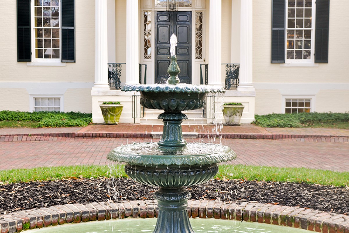Virginia Executive Mansion fountain