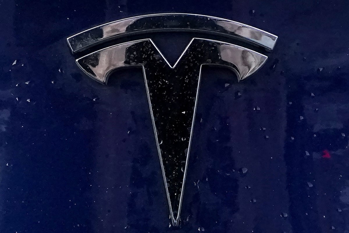 Tesla logo