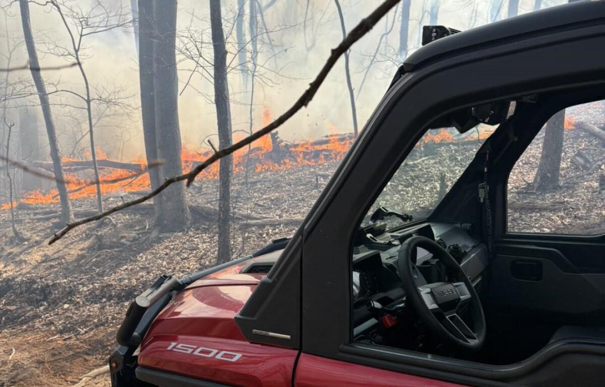 Humpback Rocks fire