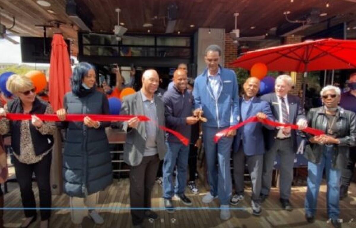 Ralphs Taproom ribbon cutting
