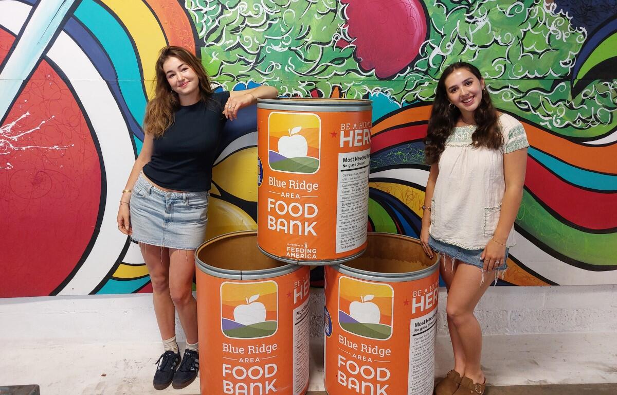 LIlly Stendig and Sofia Smith