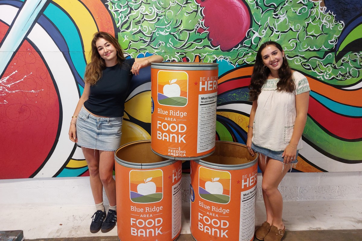 LIlly Stendig and Sofia Smith
