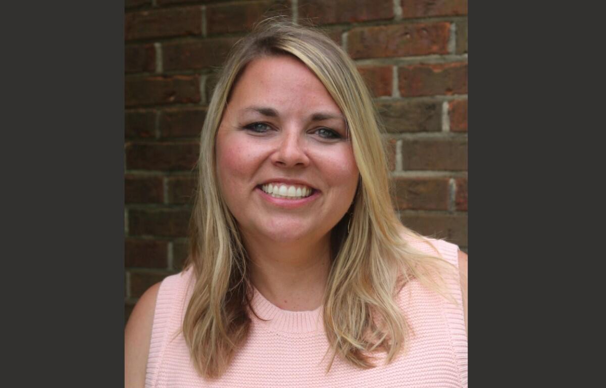 Dr Anna Isley