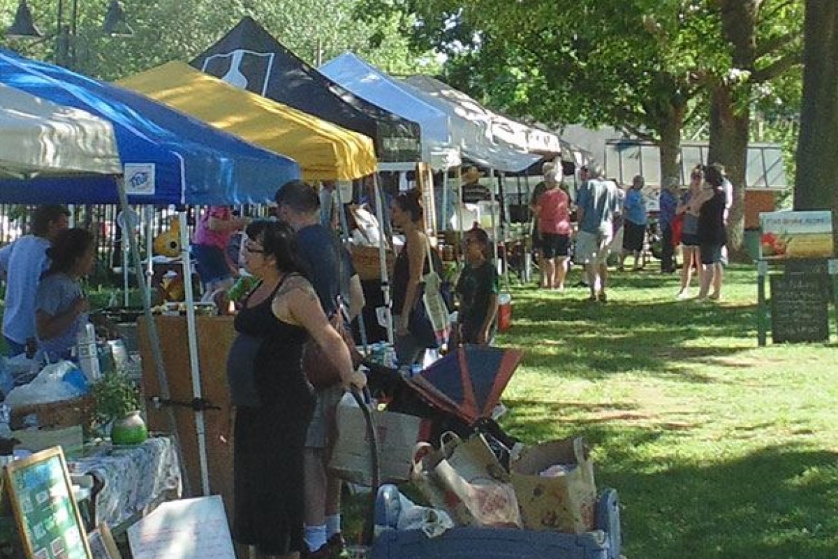 Farmers in the Park at Pen Park