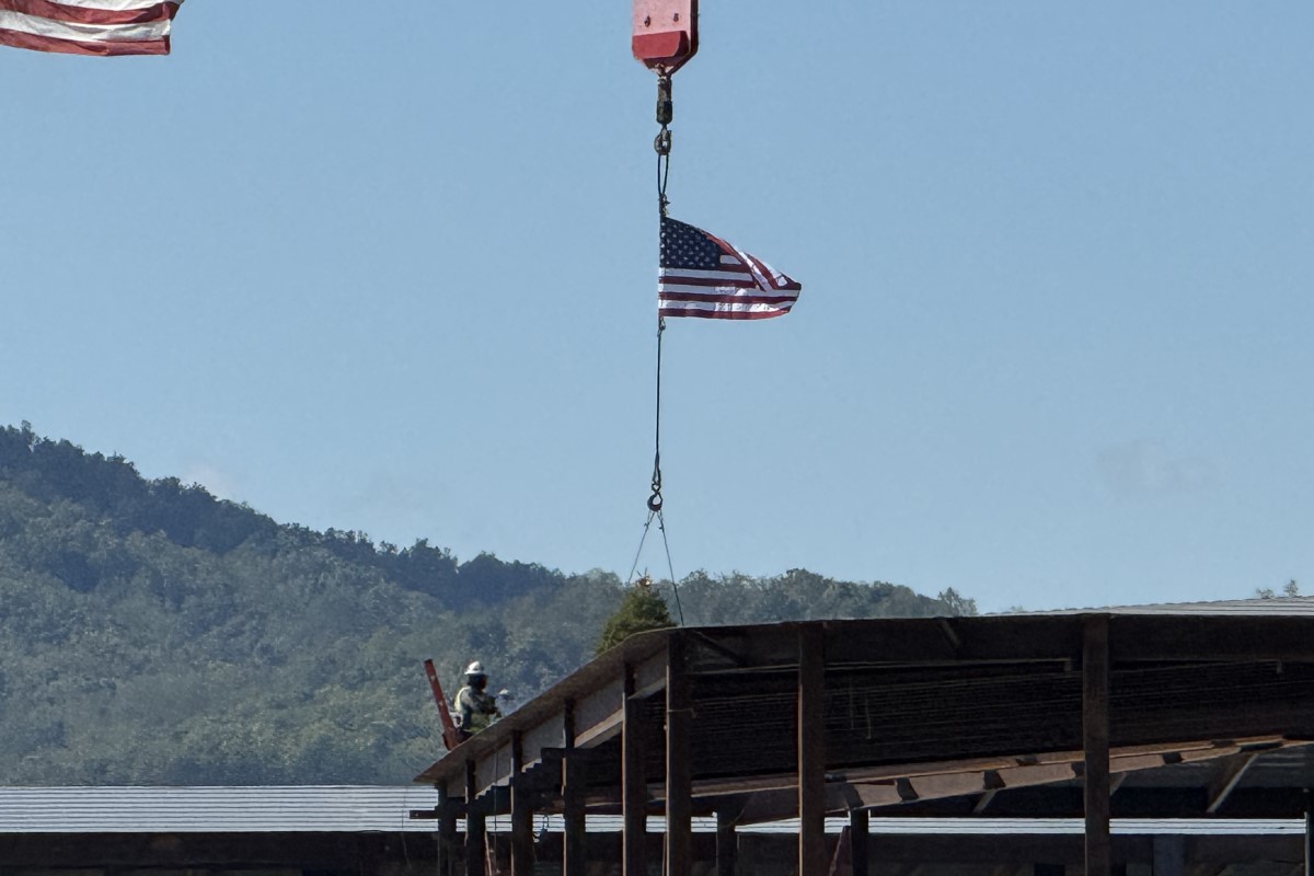 Beam placed at Manning Institute topping