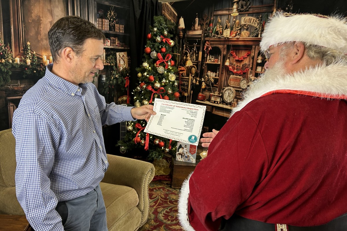 Santa’s reindeer get state permit to fly over Virginia