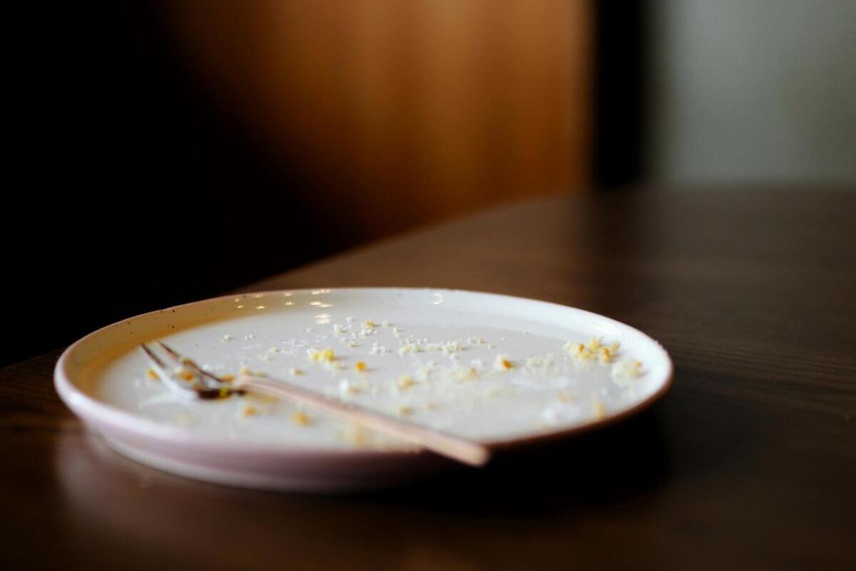 empty plate with crumbs