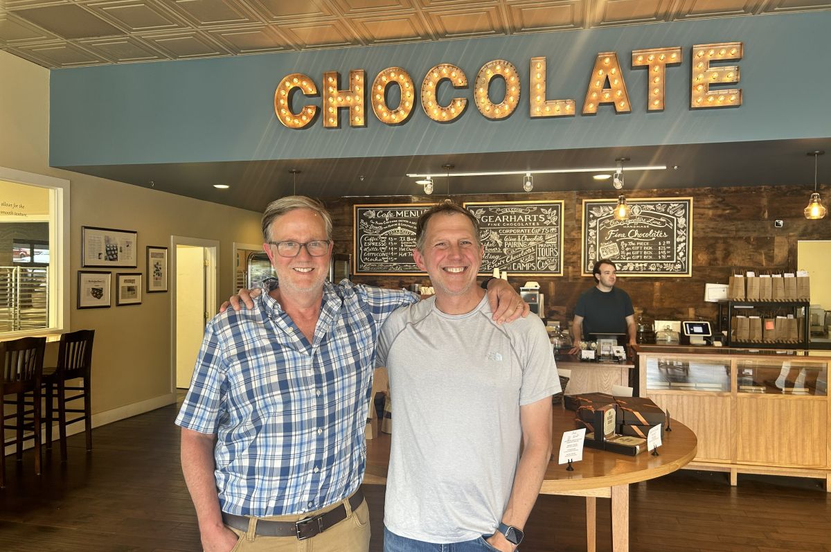Tim Gearhart (right) and Bill Hamilton (left)