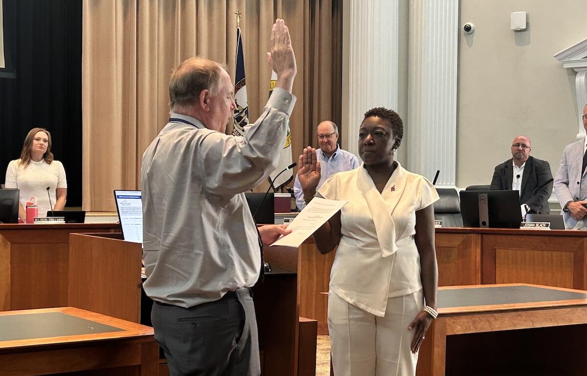 Dr. Chandra Hayes is sworn in as Acting Superintendent.