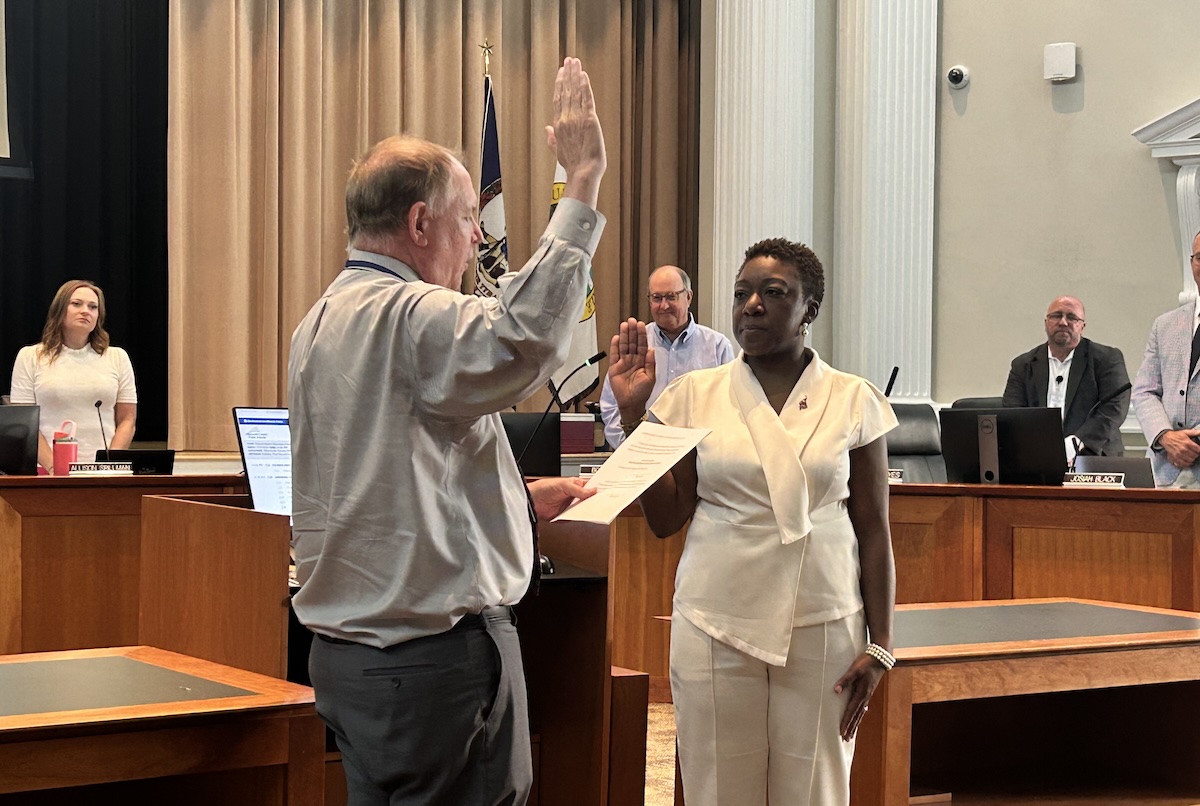 Dr. Chandra Hayes is sworn in as Acting Superintendent.