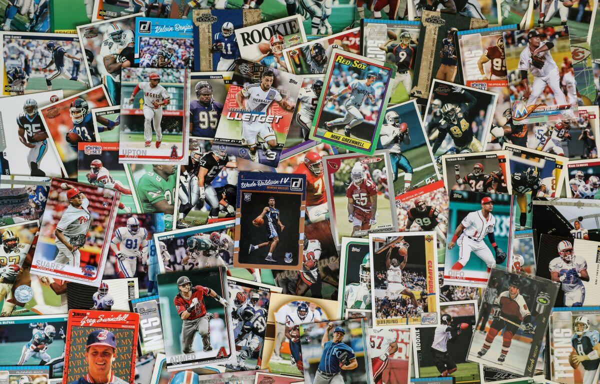 sports cards mixed together