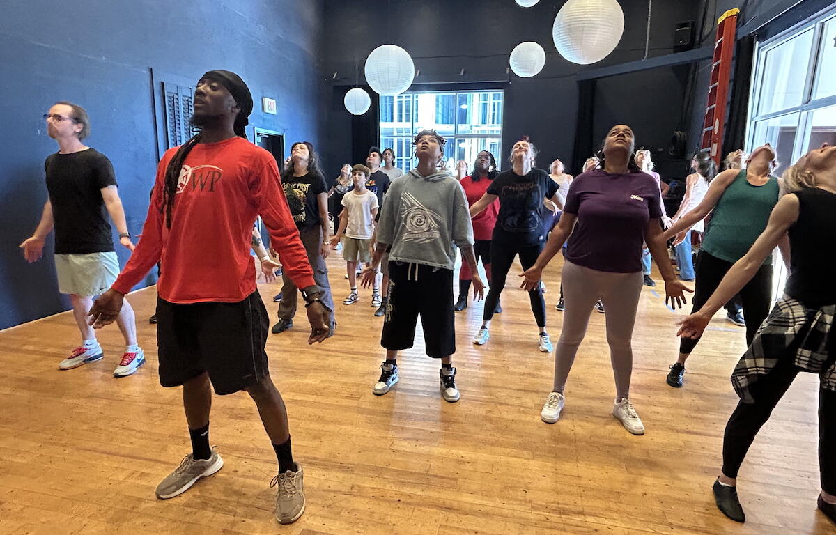 Marlon Proverbs leads Thriller rehearsal